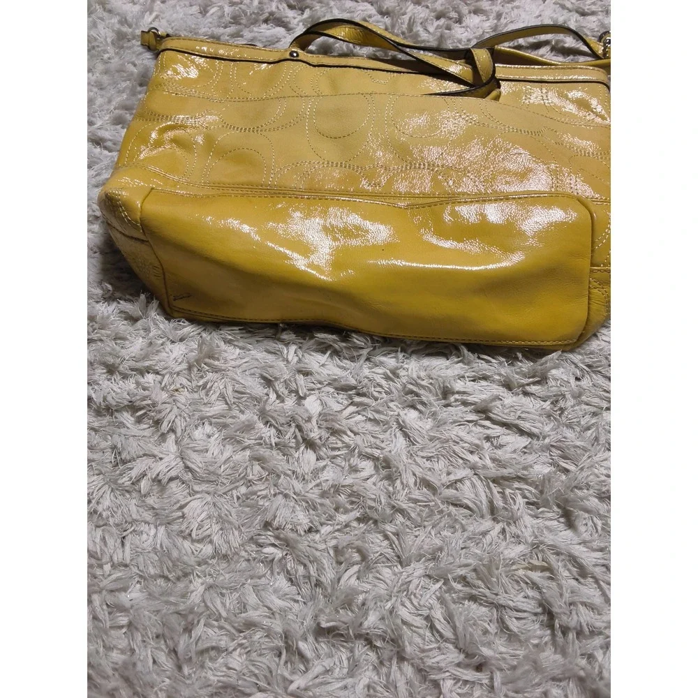 24.Coach Yellow Signature Stitched Patent Leather Tote Shoulder Bag F19198